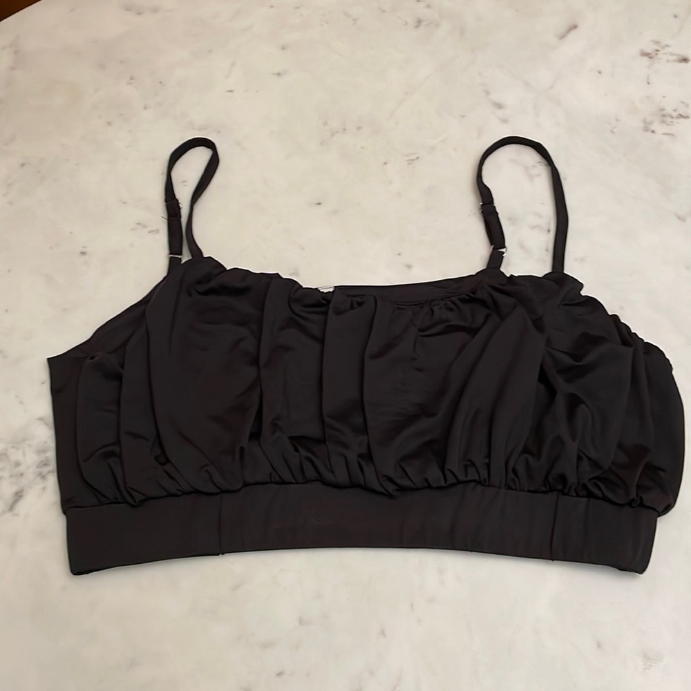 ForeFair Black Cropped Tank Top, Size Large
